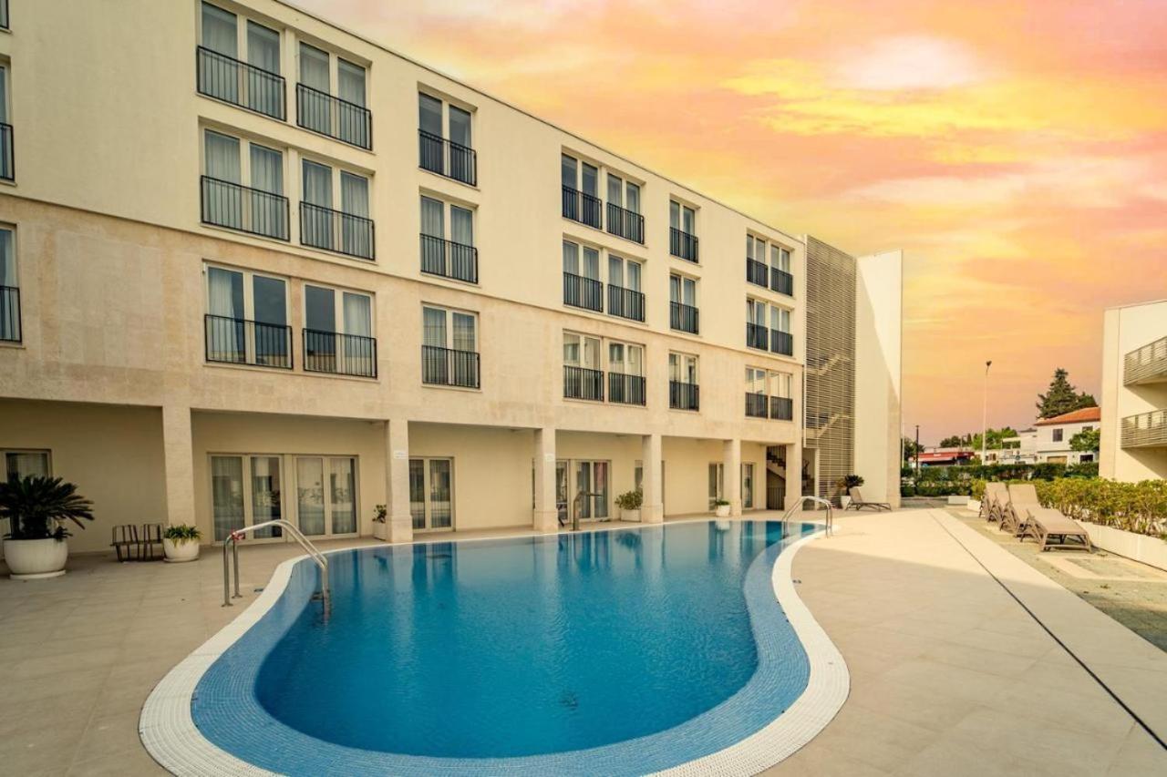 Lux Pool Suite 乌马格 外观 照片