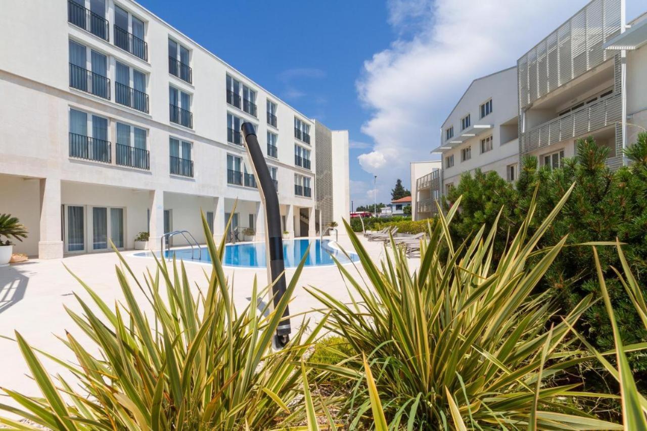 Lux Pool Suite 乌马格 外观 照片